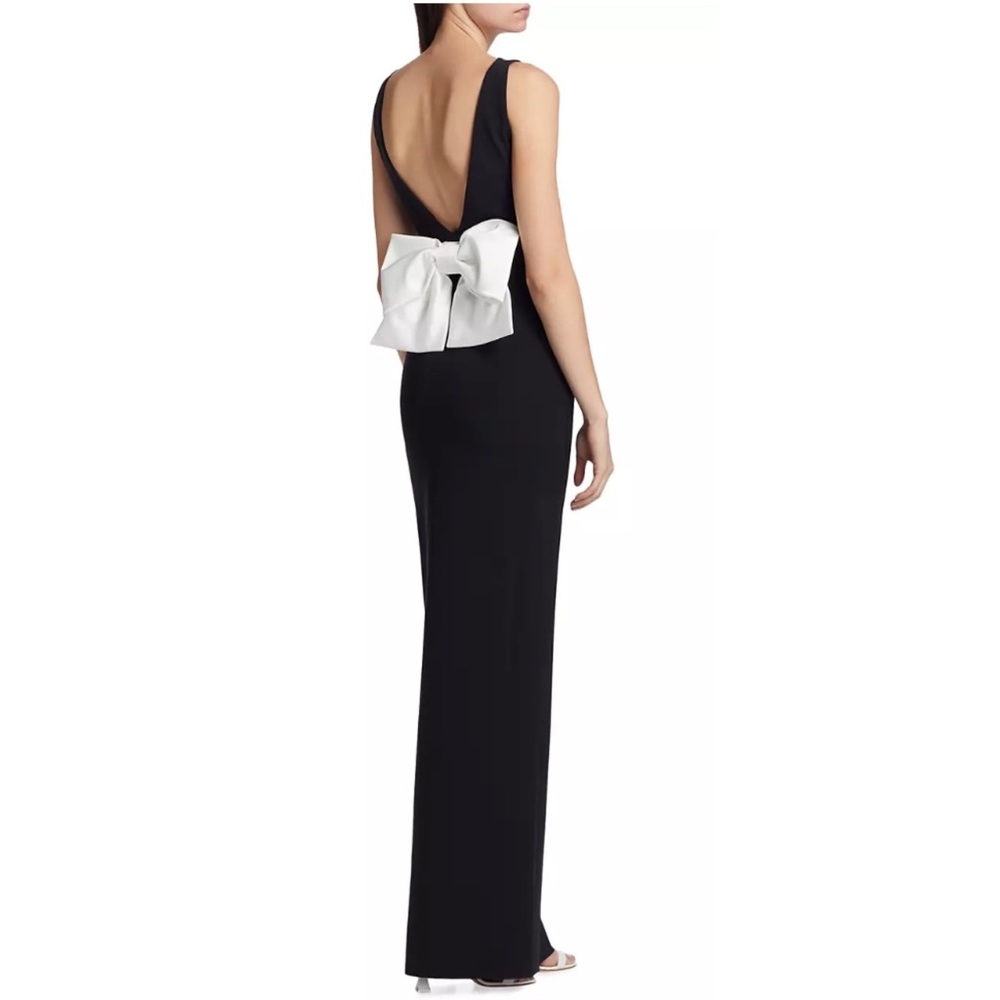 CHIARA BONI BRESTINA FITTED GOWN